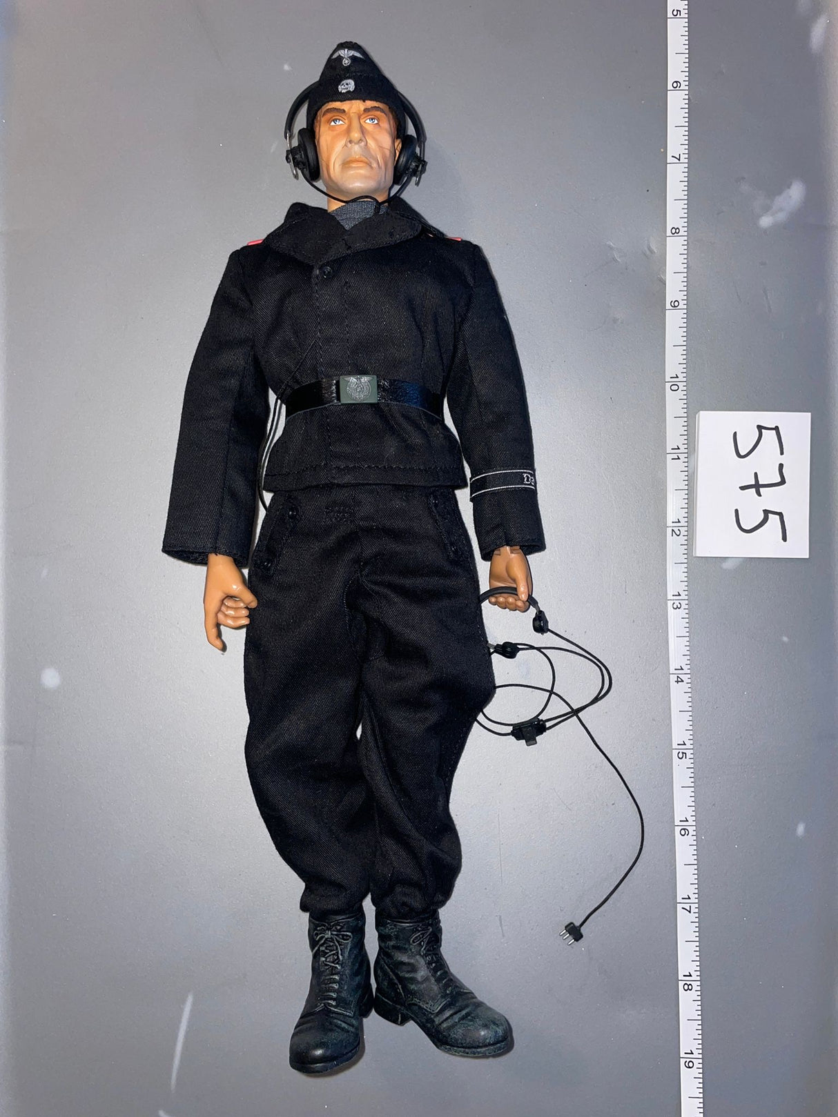 1:6 Scale WWII German Tanker Dressed Figure - Dragon