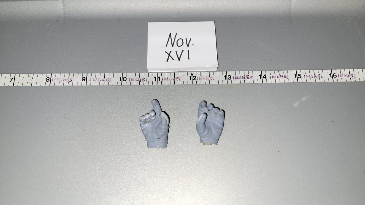 1/6 Scale Star Wars Science Fiction Gloved Hand Lot