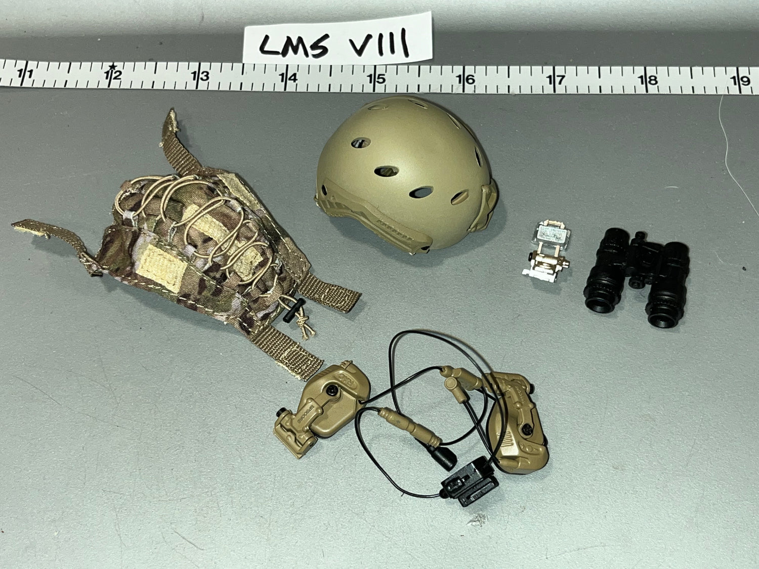 1/6 Scale Modern Era Helmet Lot - Minitimes 105688
