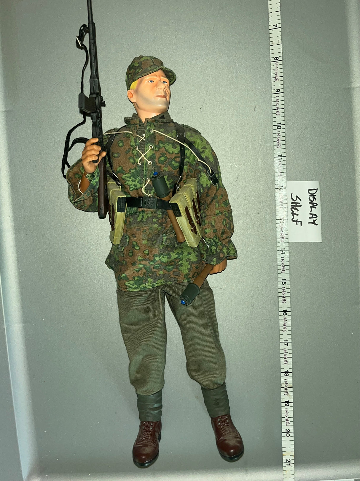1:6 Scale WWII German Waffen Alfred Grenadier Figure - Dragon (*A)