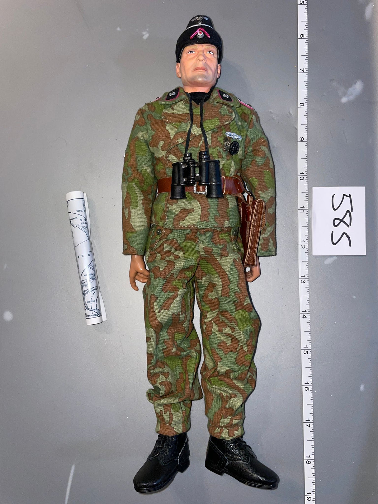 1:6 Scale WWII German Tanker Dressed Figure - Dragon