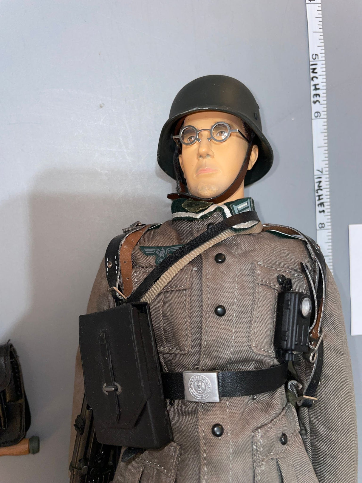 1:6 Scale WWII German Heer Infantry Dressed Figure - Cyber Hobby Dragon