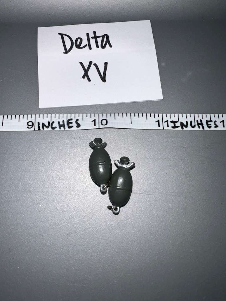 1:6 Scale WWII German Grenade Lot - DID