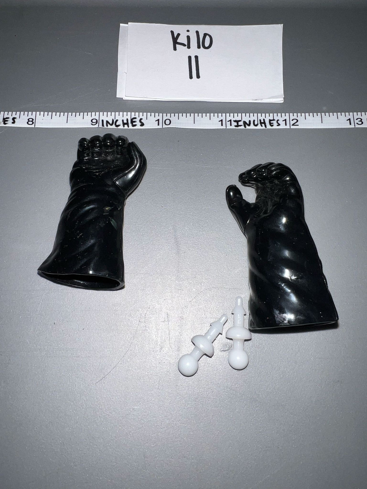 1/6 Scale Star Wars Darth Vader Gloved Hands