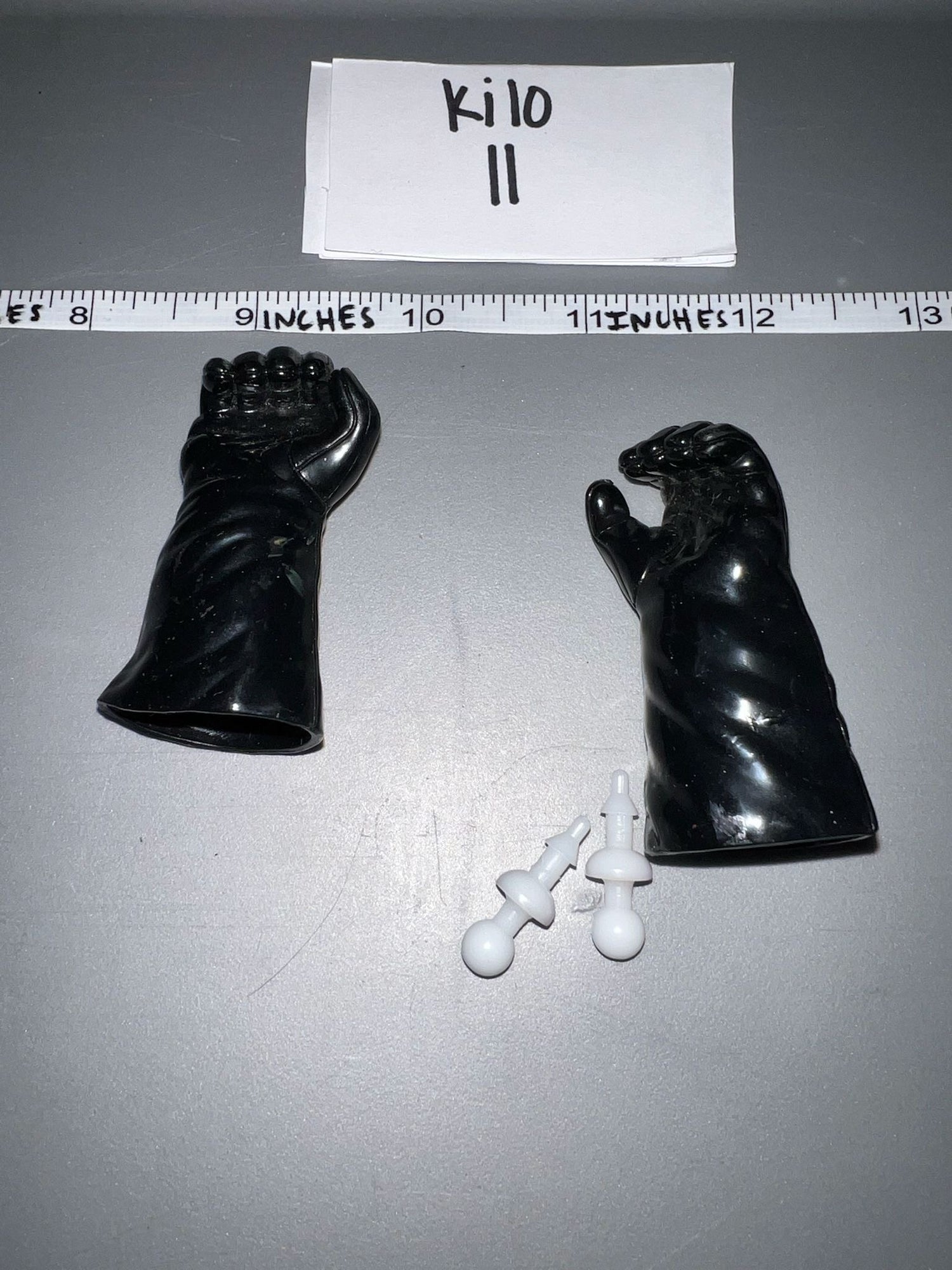 1/6 Scale Star Wars Darth Vader Gloved Hands