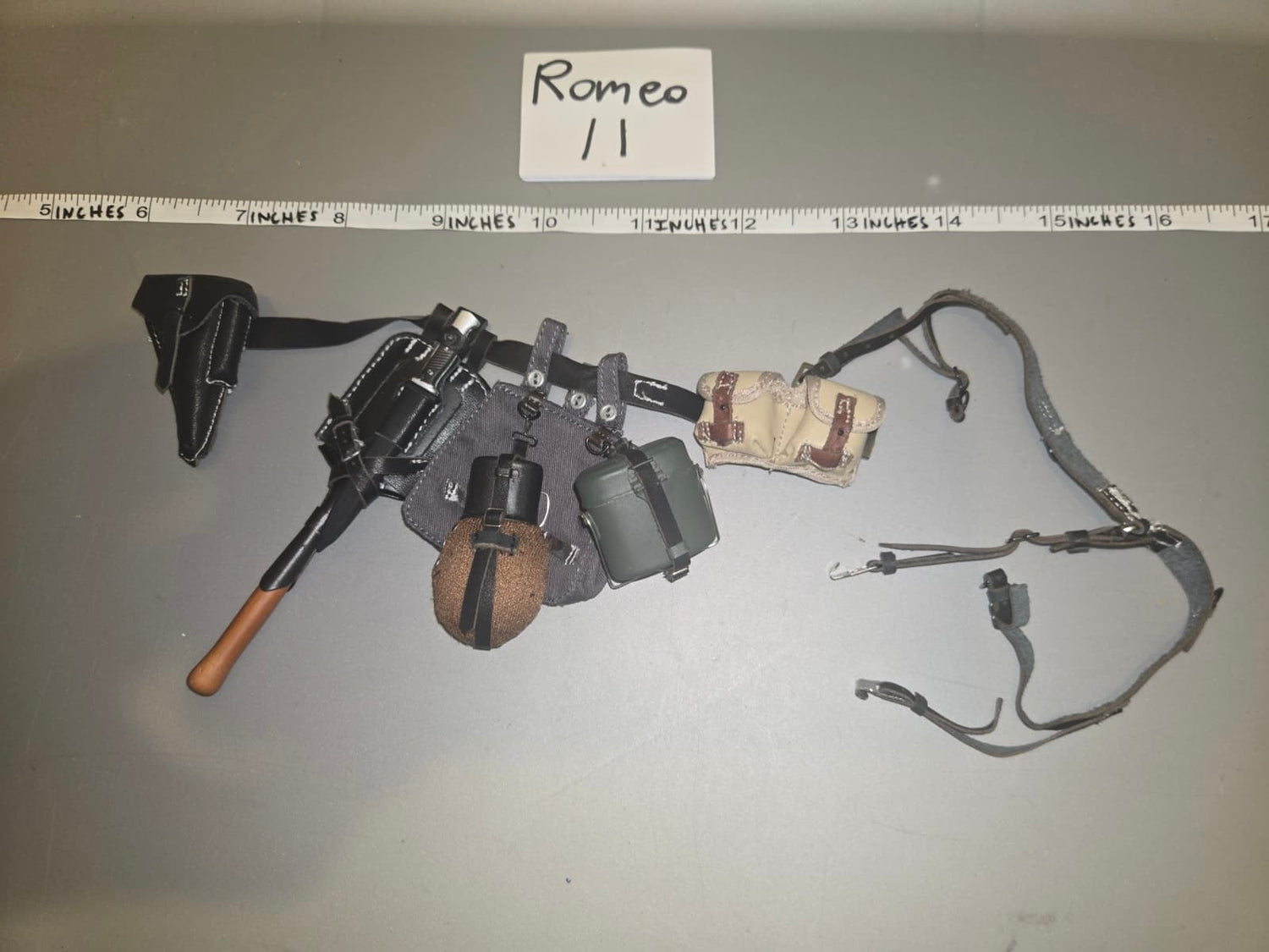 1/6 Scale WWII German Luftwaffe Fallschirmjager Field Gear Lot