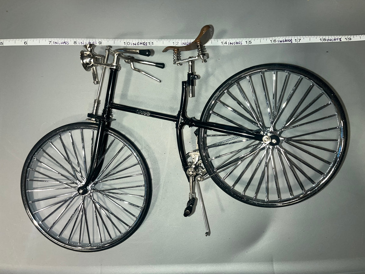 1/6 Scale WWII Era Metal Civilian Bicycle - Diorama Item