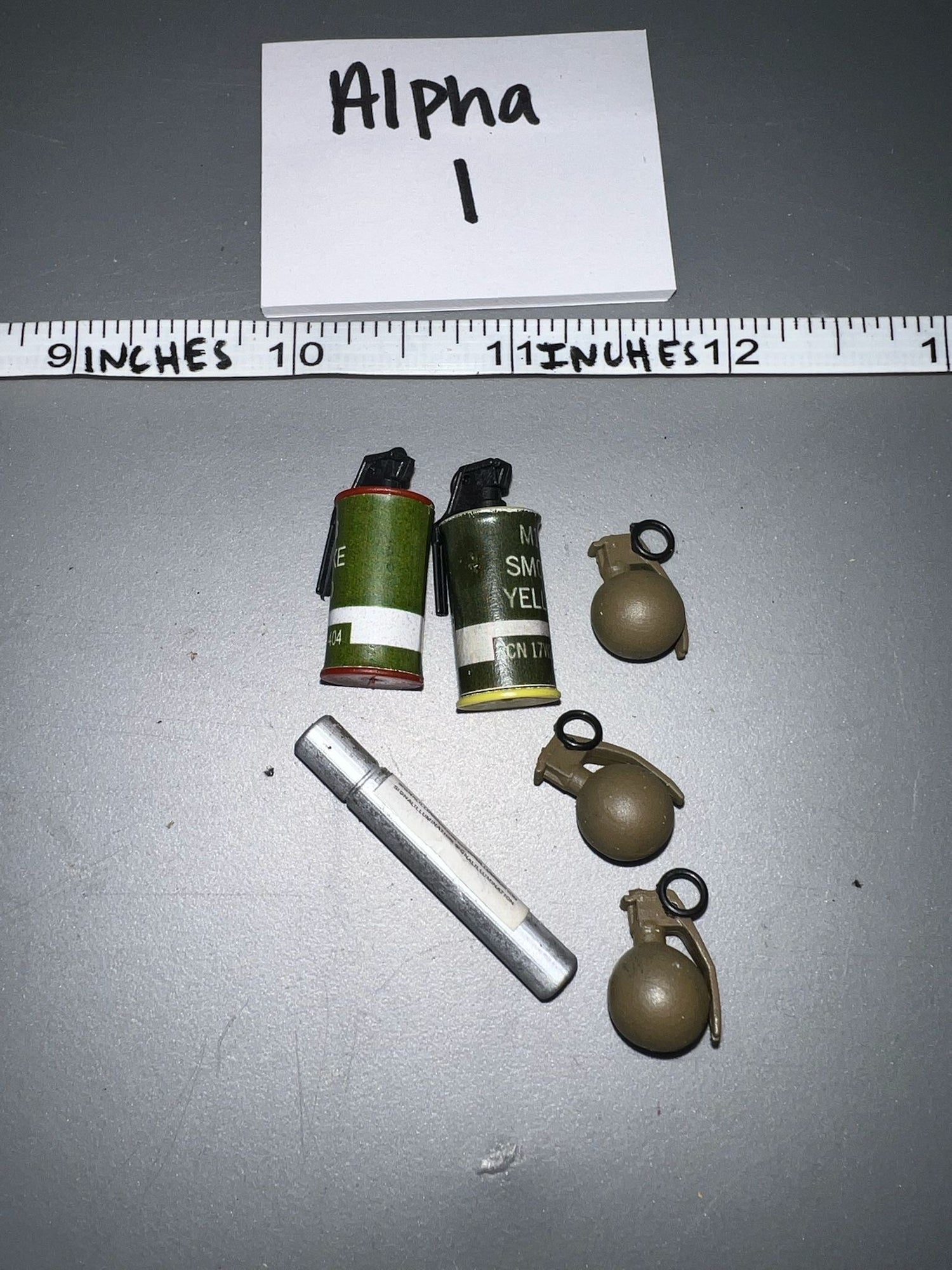 1/6 Scale Vietnam US Grenade Lot