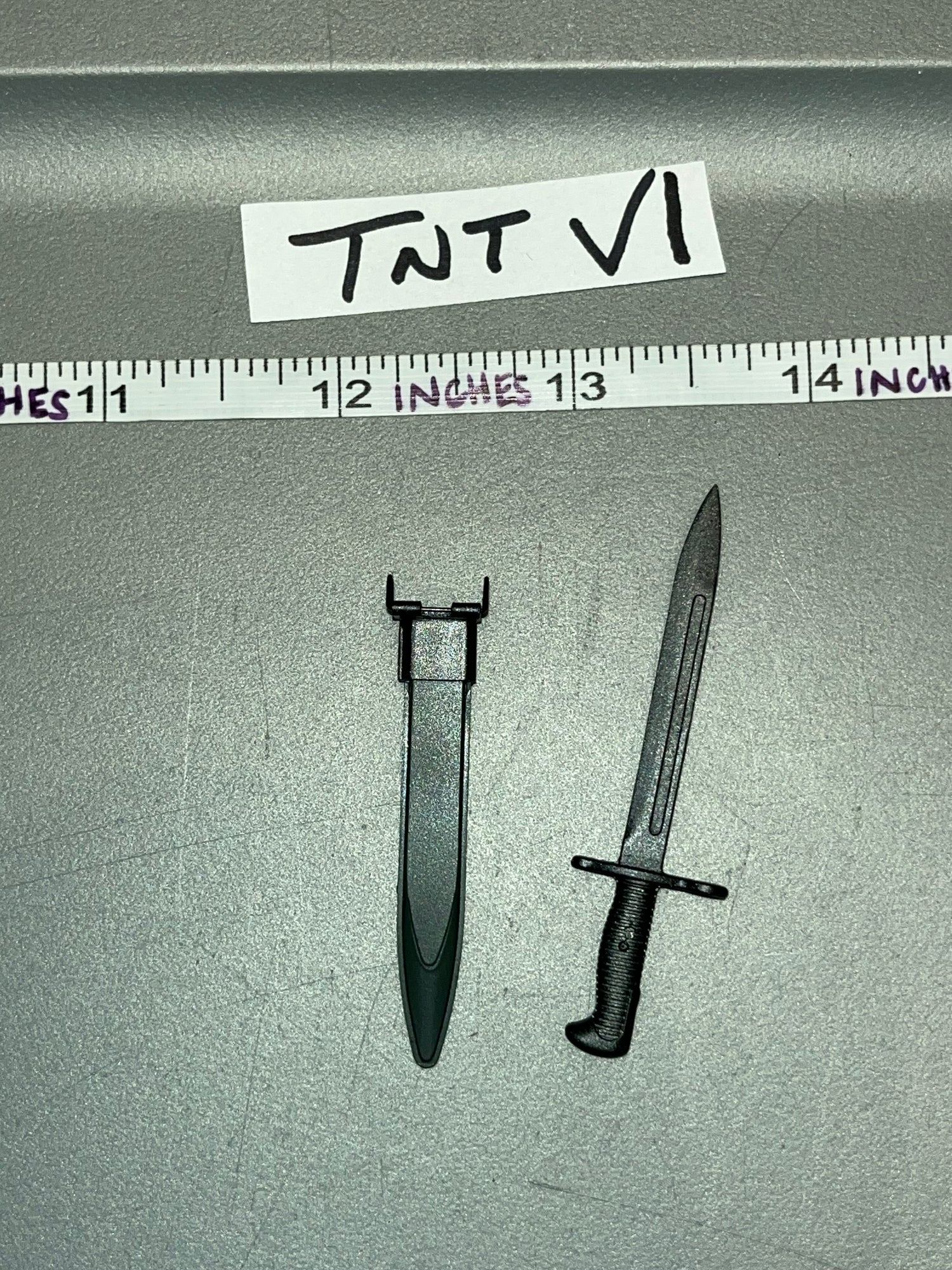 1/6 Scale WWII US Bayonet and Sheath - UJINDOU Normandy 2nd Armored Infantry