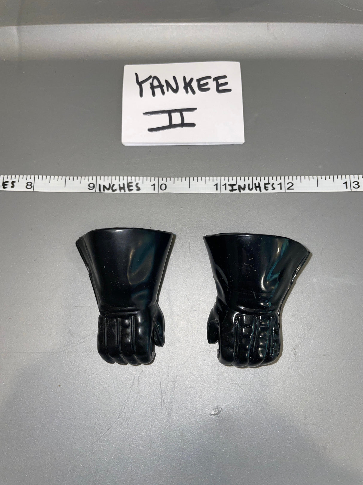 1/6 Scale Star Wars Science Fiction Gloved Hand Lot