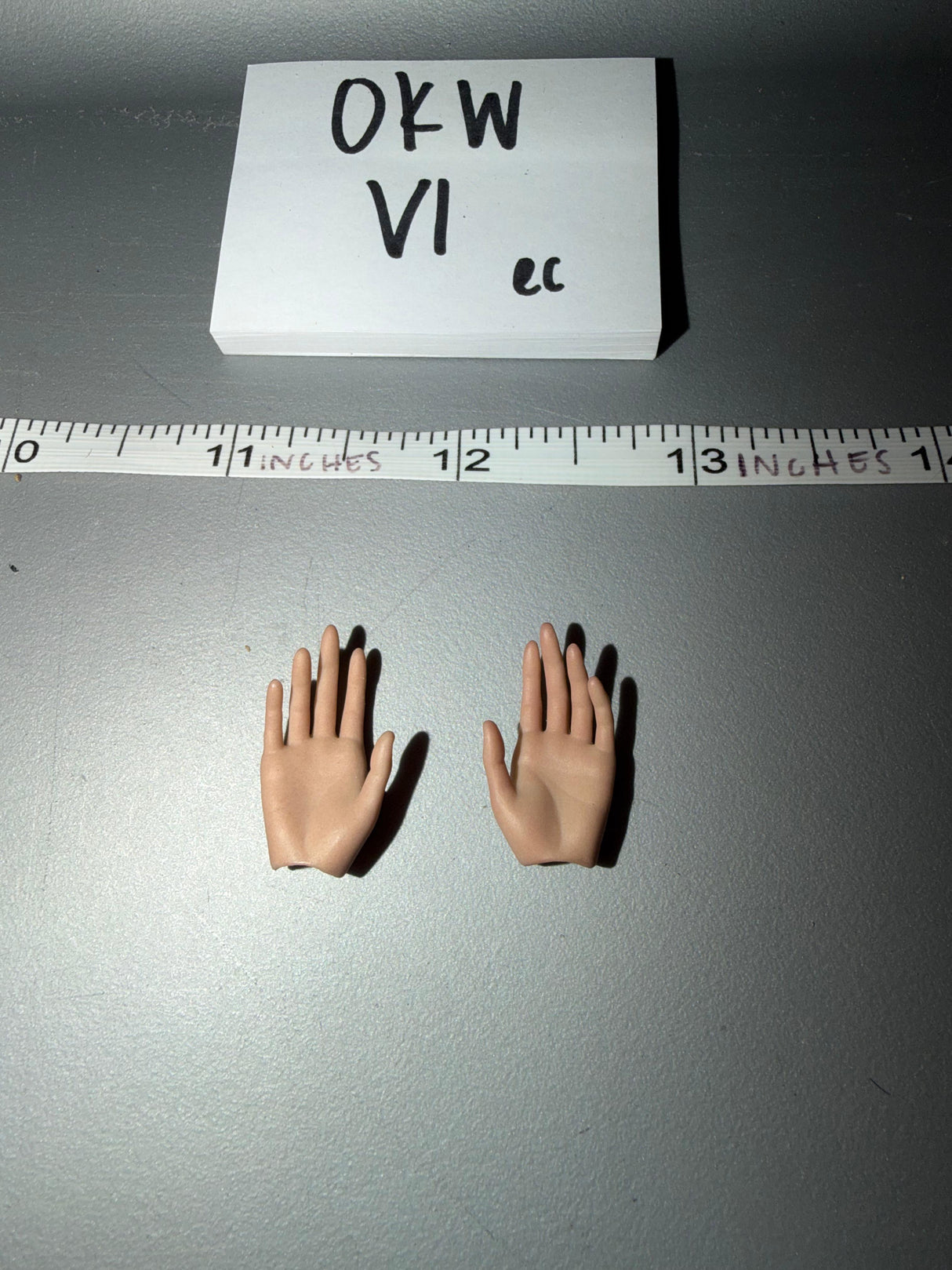 1:6 Scale Modern Civilian Hand Lot Female Teenager - Toys Era The Last Hope Daughter Ellie PE016