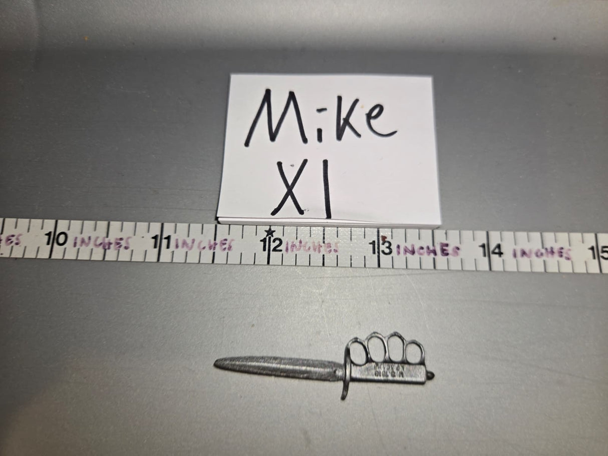 1:6 scale World War One WWII US Trench Fighting Knife