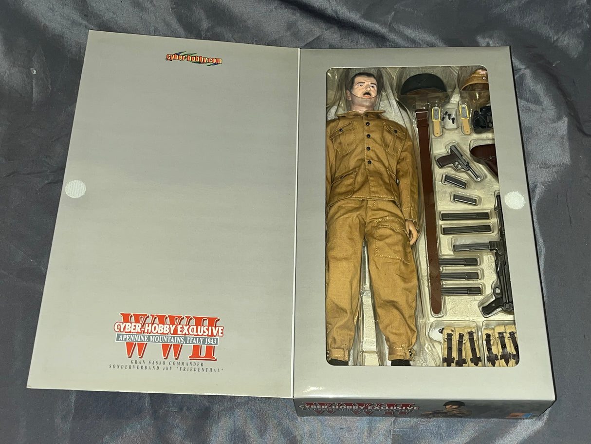 1/6 Scale WWII GERMAN Fallschirmjager Otto Gran Sasso - NIB Dragon Cyber Hobby - *SR*