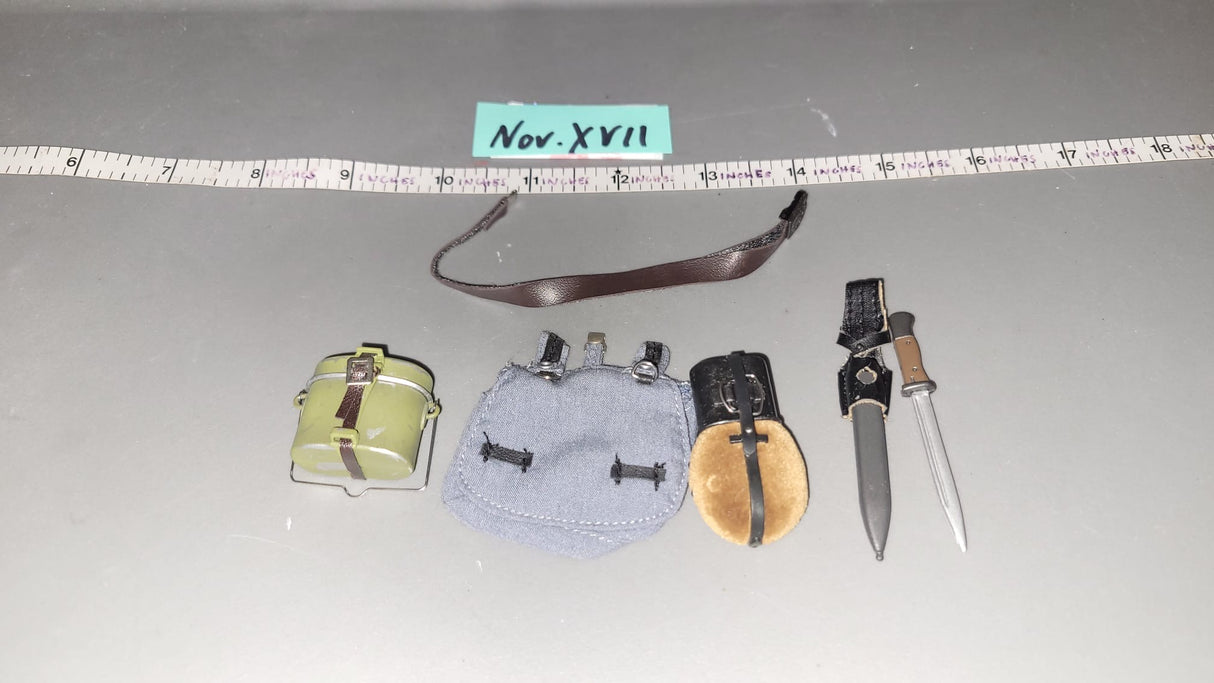 1/6 Scale WWII German Luftwaffe Fallschirmjager Field Gear Lot