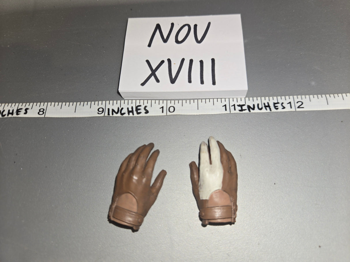 1:6 Scale Science Fiction Hand Lot