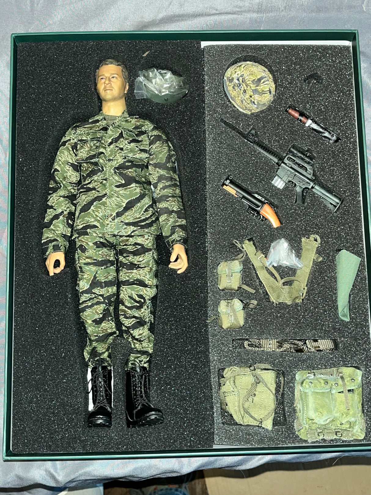 1/6 Scale Vietnam US Marine Recon Figure - WhoHo Toys Ace Rerelease - NIB 173rd AB
