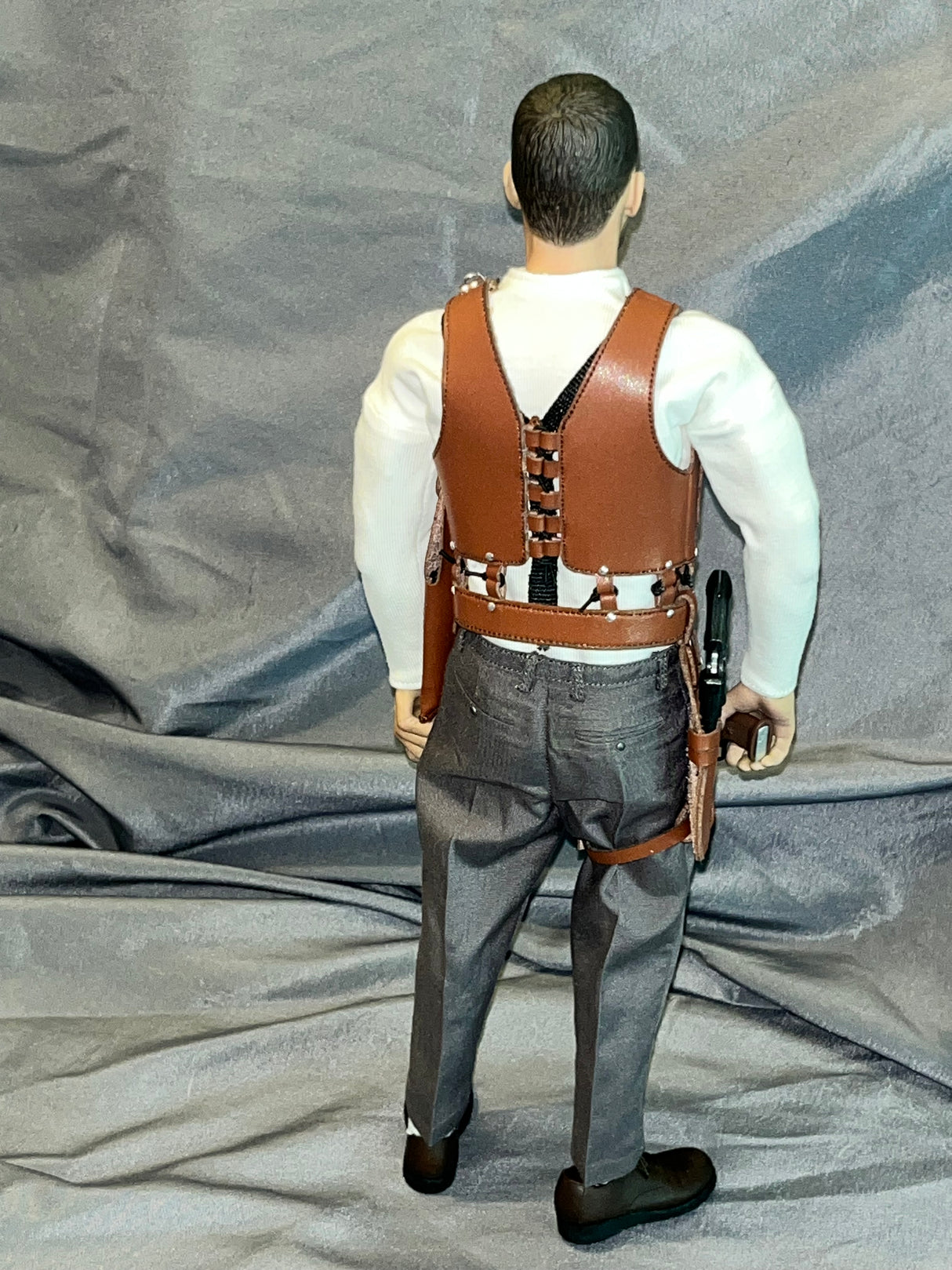 1/6 Scale Leon The Professional Dressed Figure -