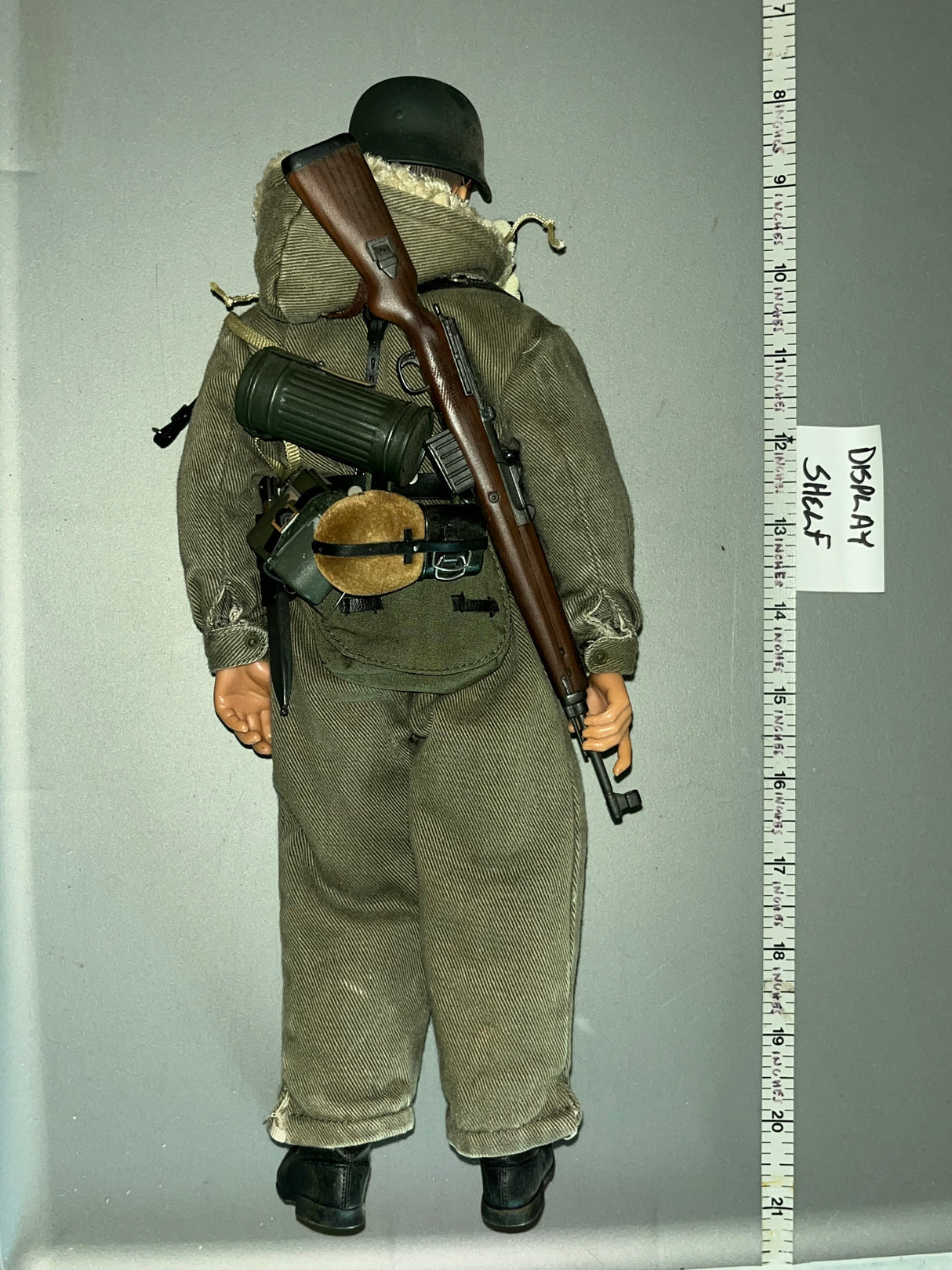 1:6 Scale WWII German Grenadier Winter Kharkov - Dragon