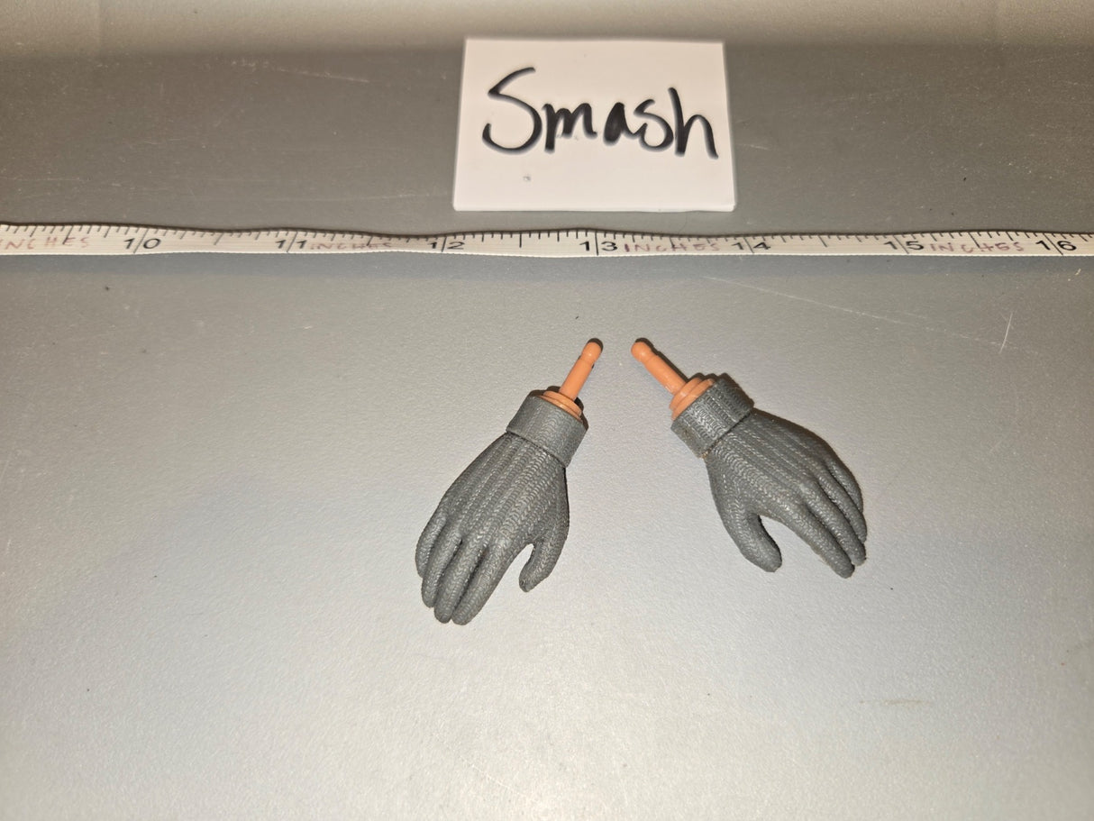 1/6 Scale Science Fiction Alien Clawed Gloved Hand Lot - Smash