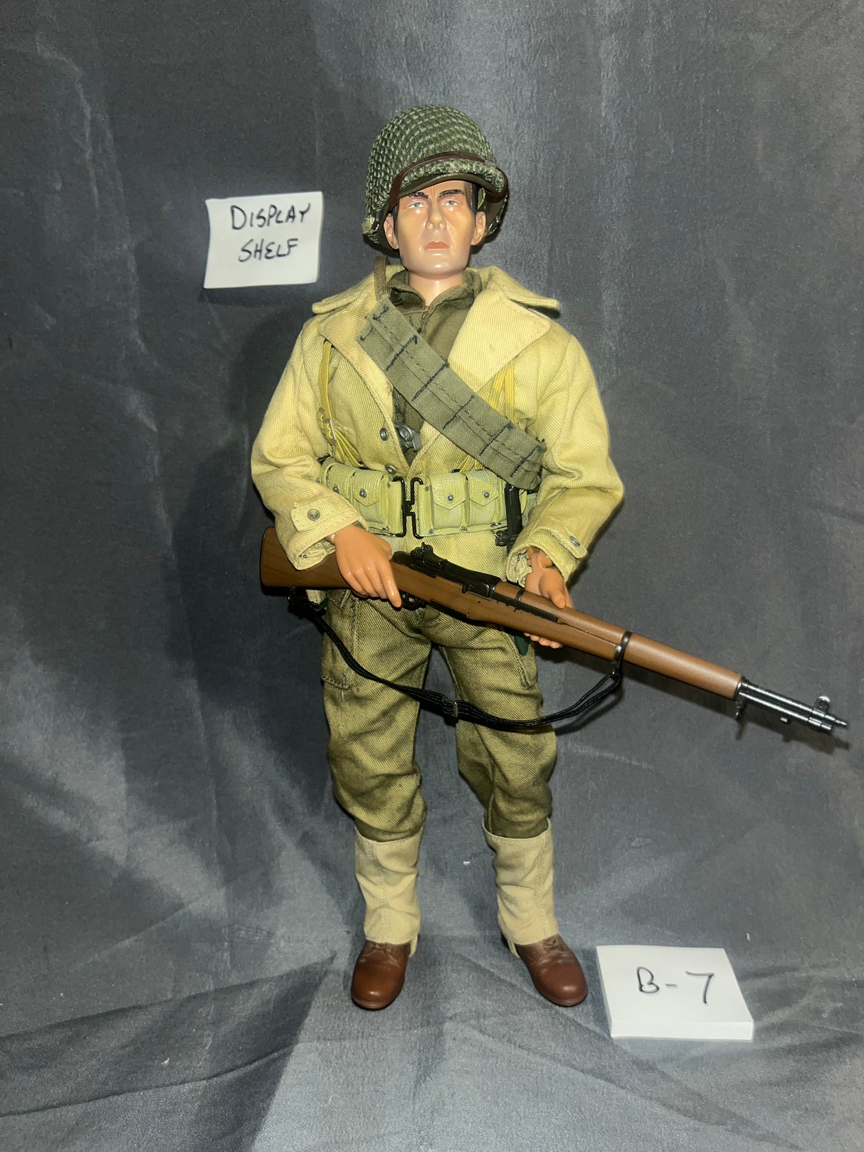 1:6 Scale WWII US Infantry Dressed Figure - Dragon