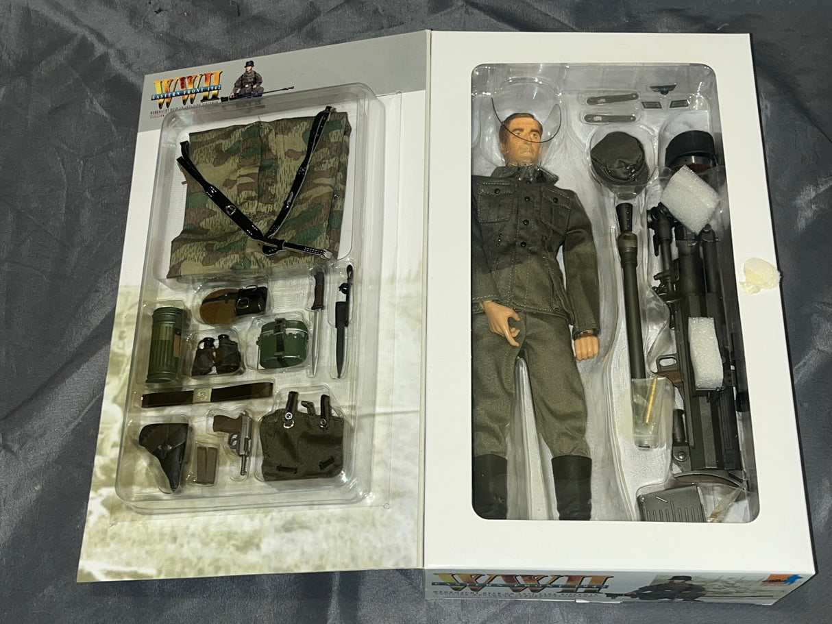 1/6 Scale WWII GERMAN Anti-tank Gunner Leopold Nuss - NIB Dragon -