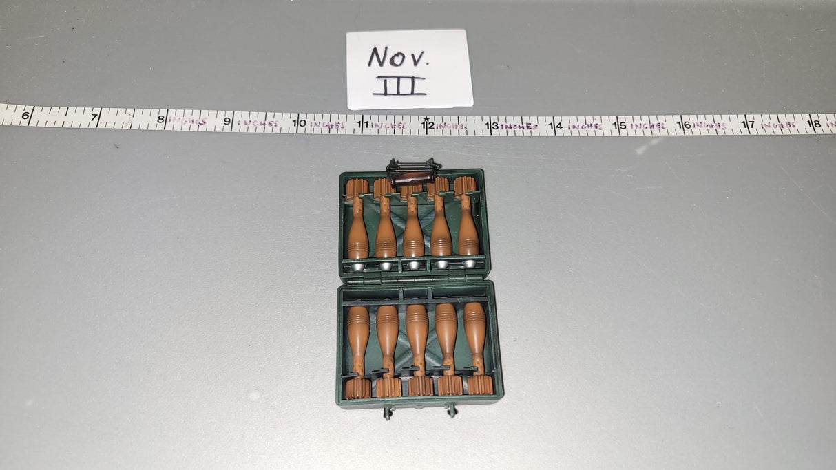 1:6 Scale WWII German Mortar Round Case - dragon