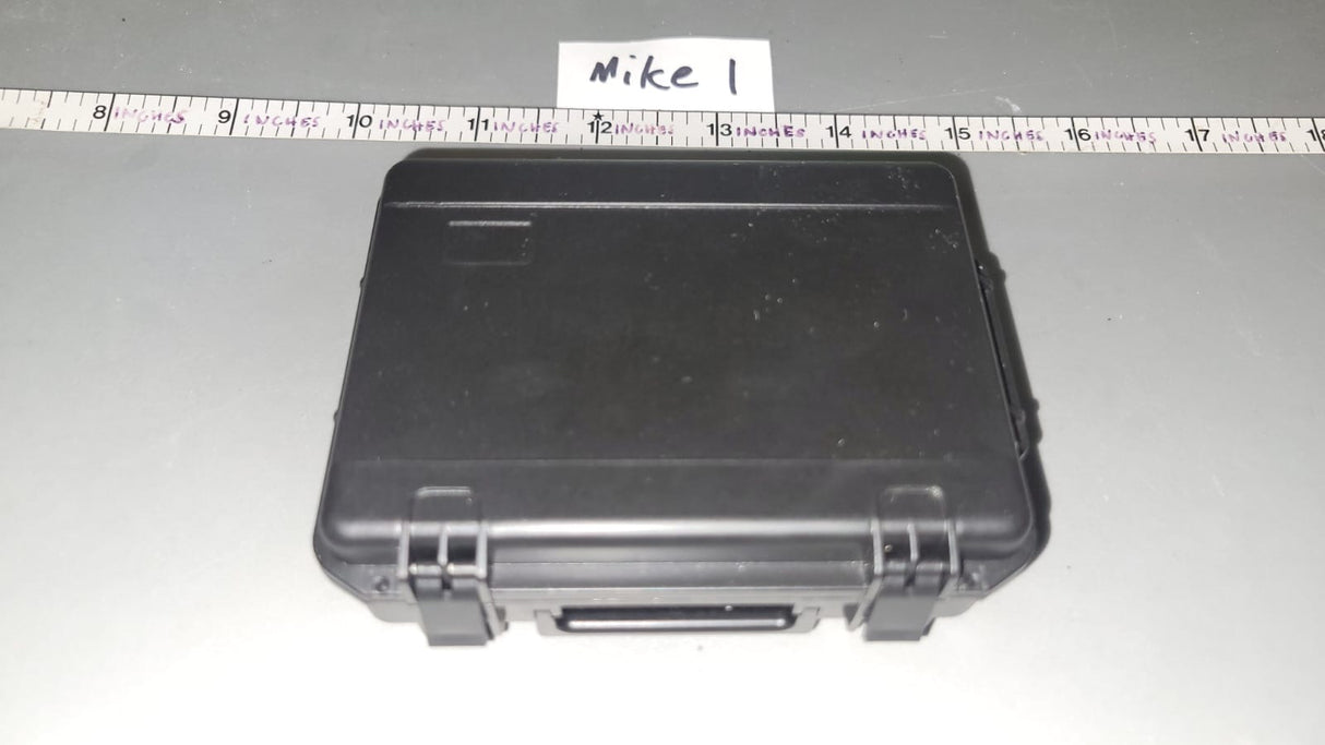1/6 Scale Modern Era Hardside Case / Suitcase - Diorama