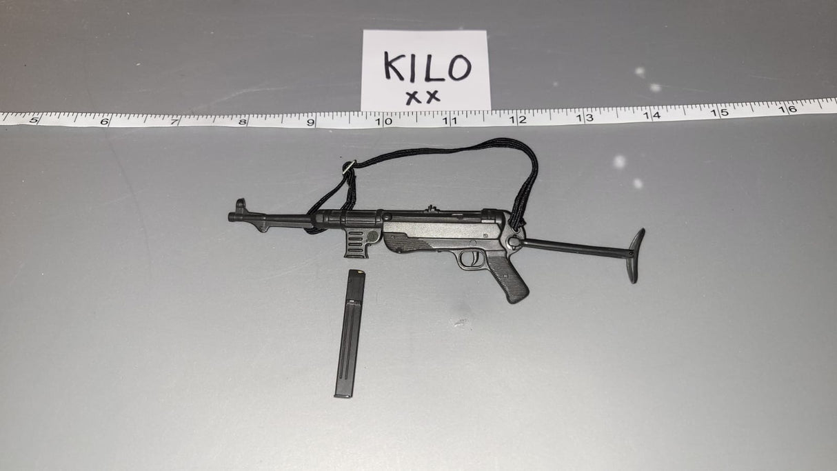 1/6 Scale WWII German MP-40