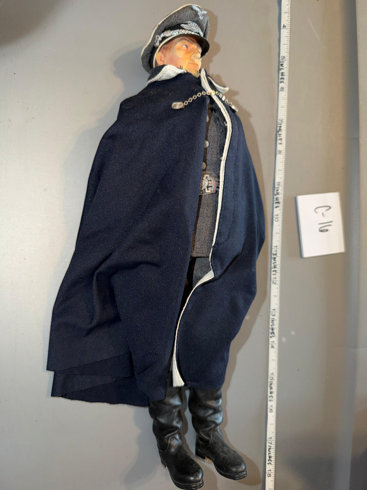 1:6 Scale WWII German Luftwaffe Officer Dressed Figure - DID