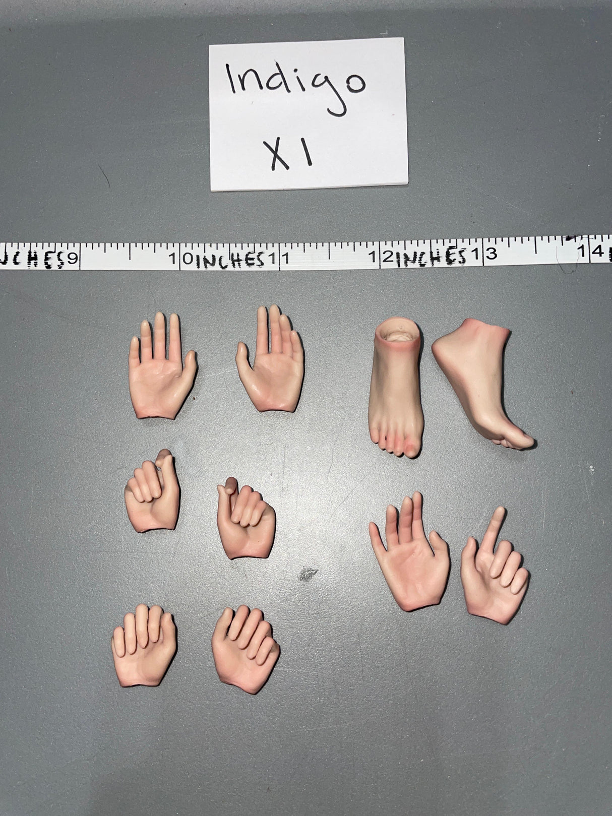 1/6 Scale Modern Era Female Hand and Foot Lot