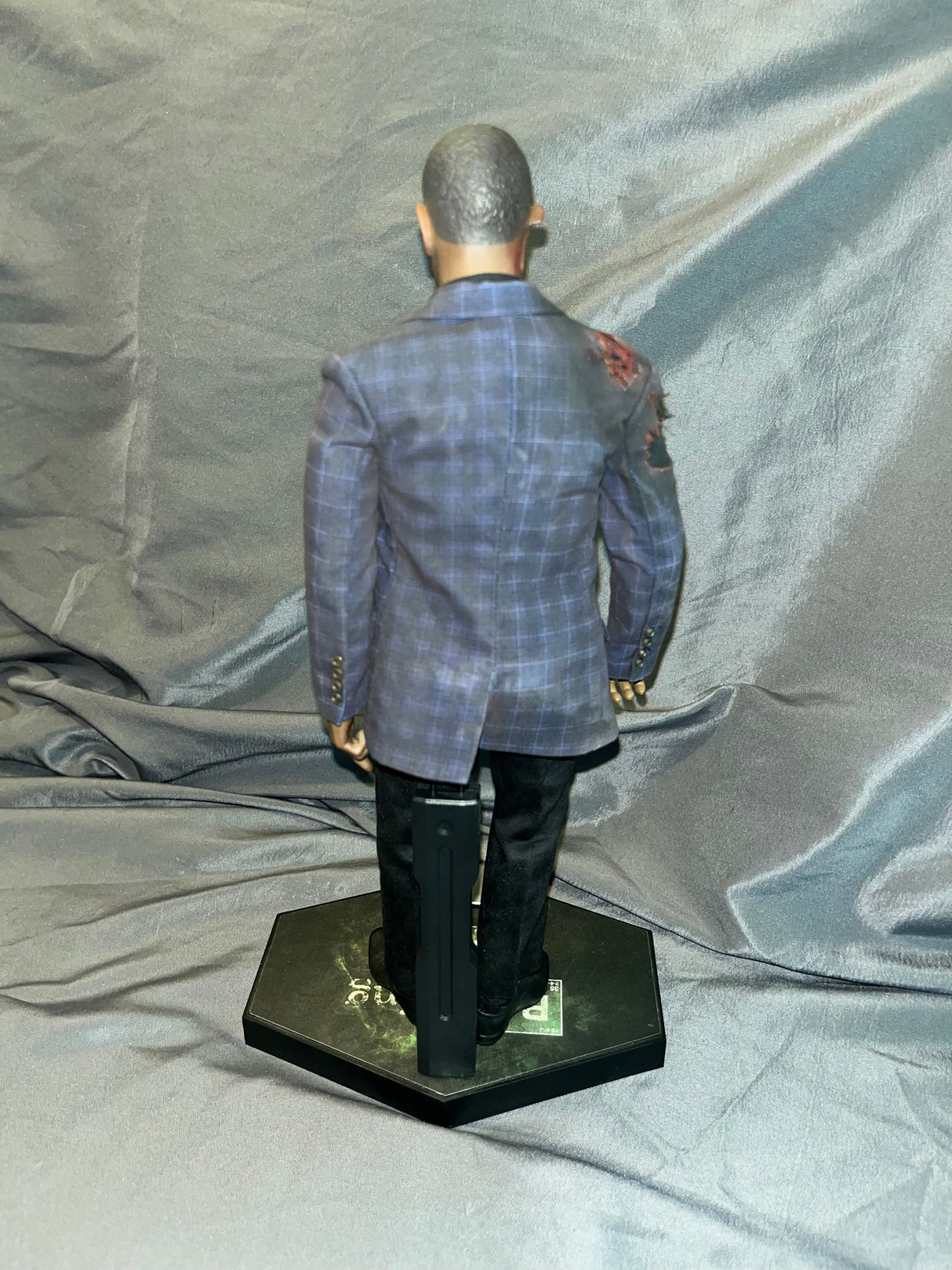 1/6 Scale Mars Toys Gus Fring Breaking Bad Dressed Figure -Post Explosion