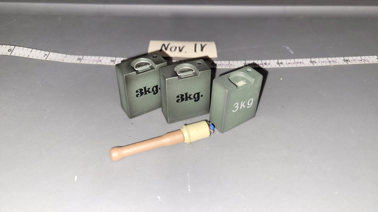 1/6 Scale WWII German Engineer Explosives Lot