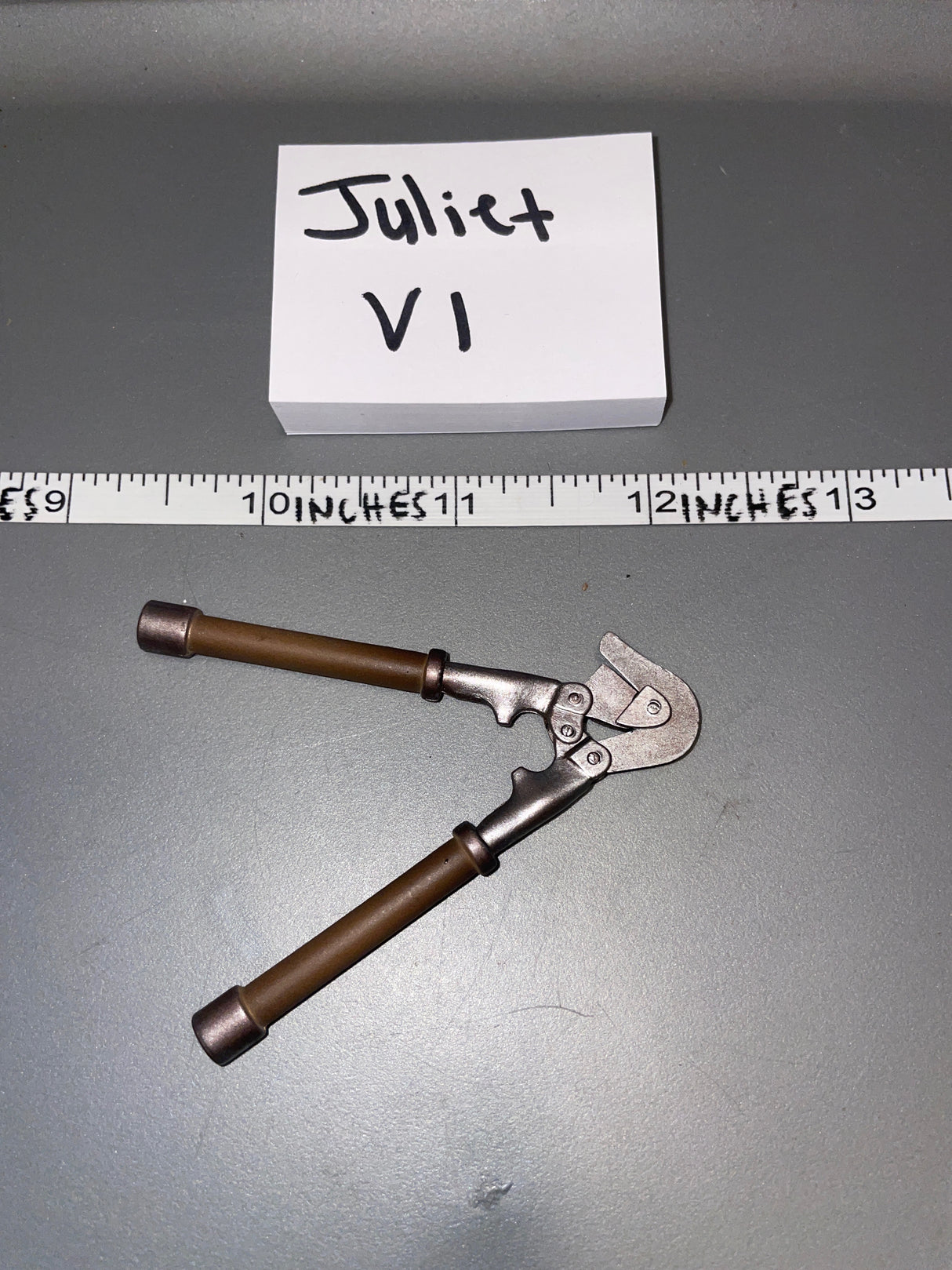 1:6 Scale WWII German Wire Cutters