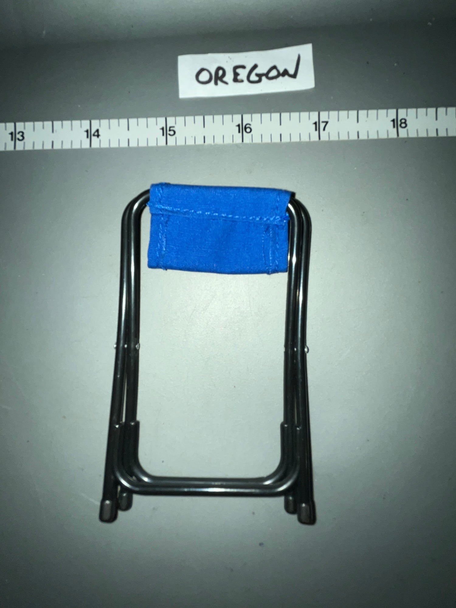1/6 Scale Folding Chair - Diorama