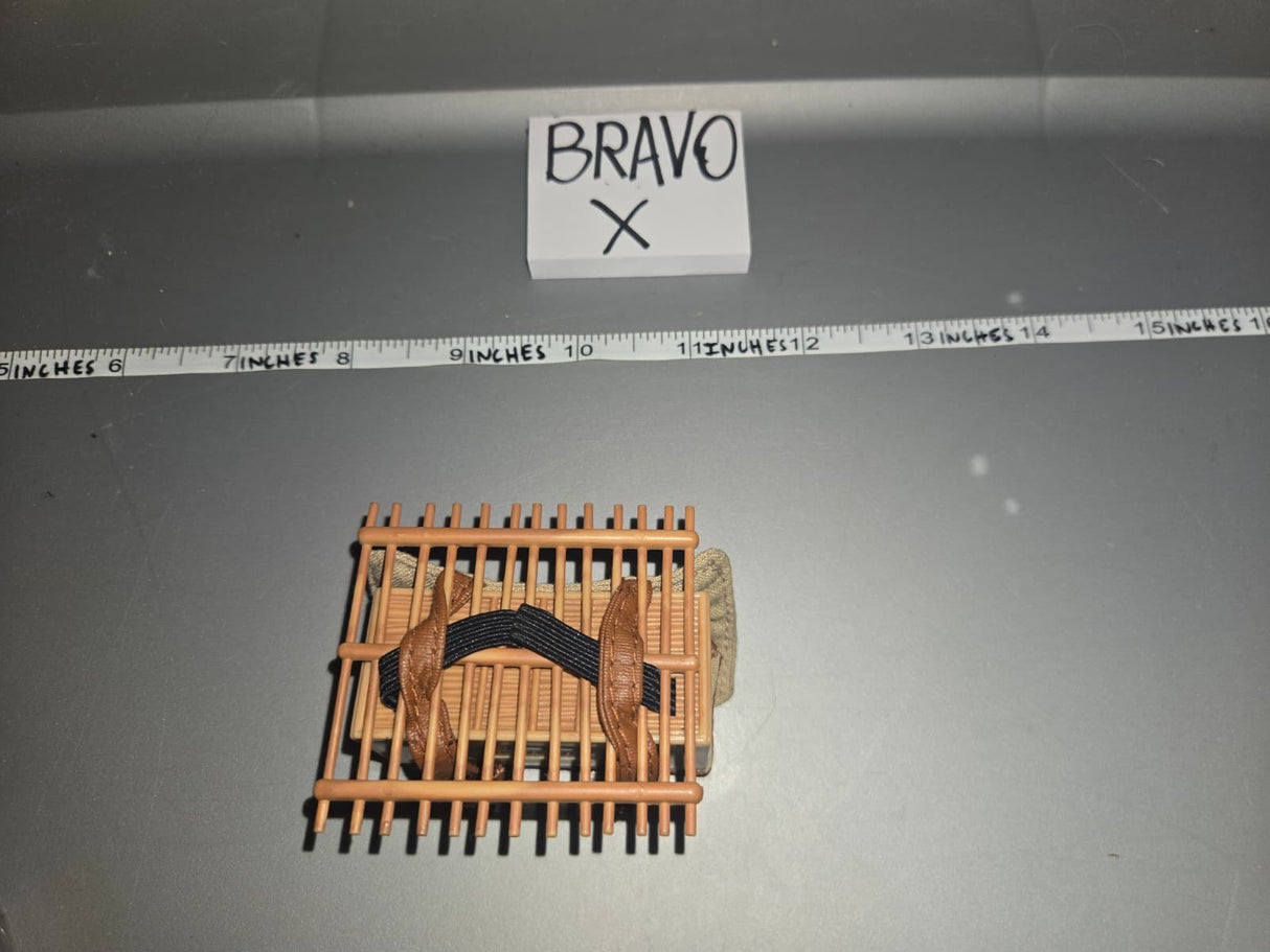 1:6 World War One US Carrier Pigeon and Crate