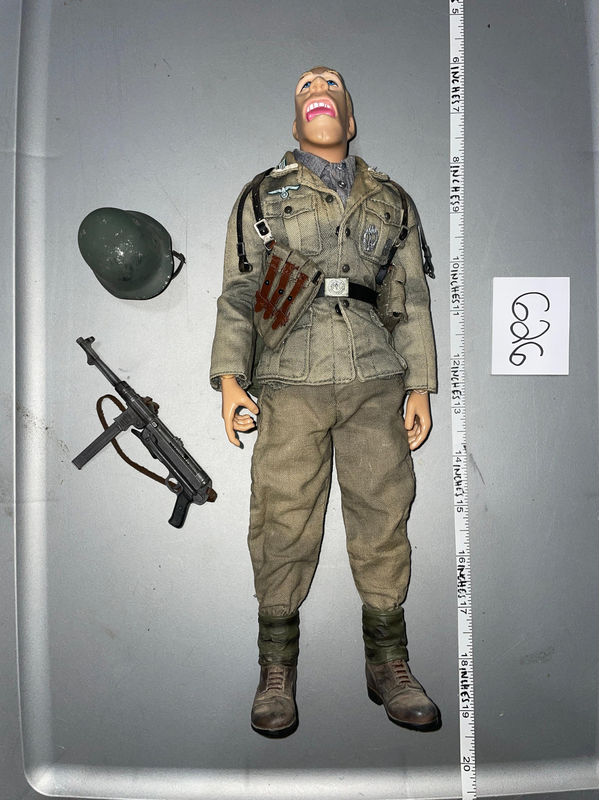 1:6 Scale WWII German Heer Grenadier Dressed Figure - Dragon