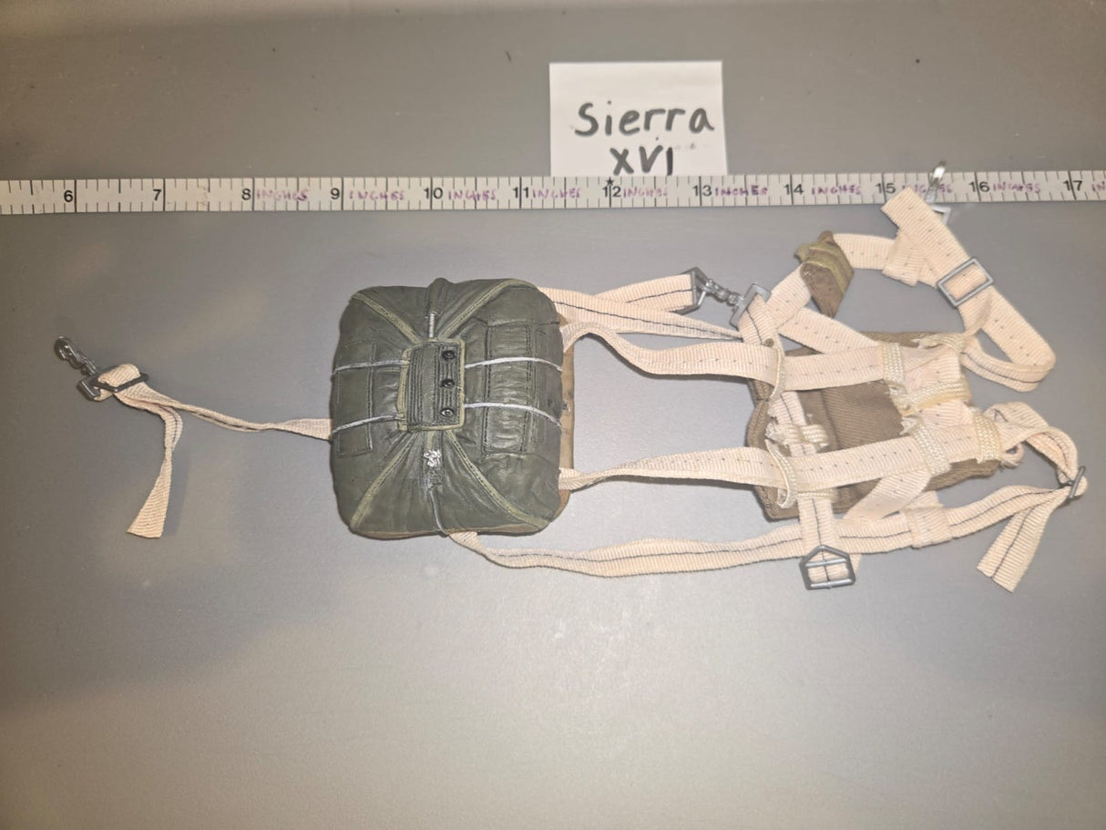 1:6 Scale WWII US Pilot Aviator Parachute