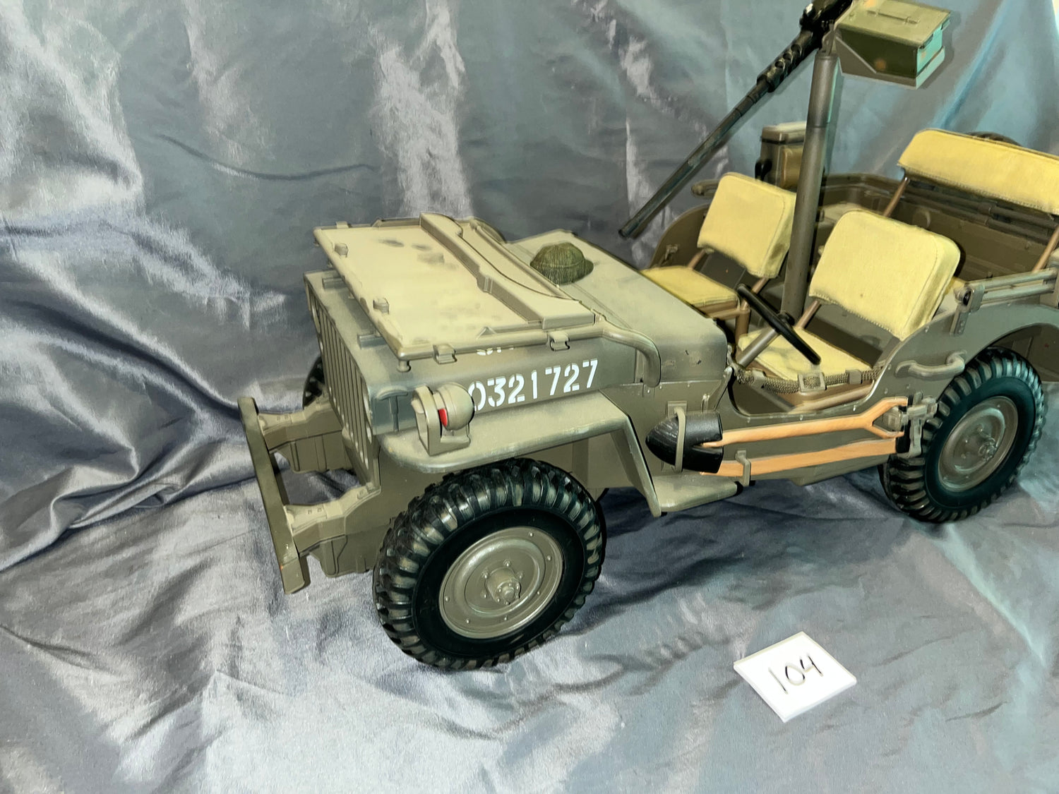1/6 Scale WWII US Jeep - Ultimate Soldier - Weathered