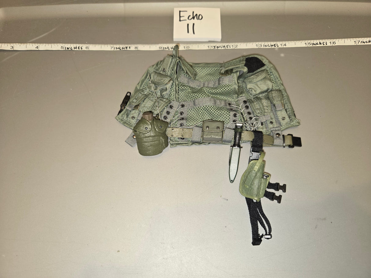 1/6 Modern Era Woodland Load Bearing Vest