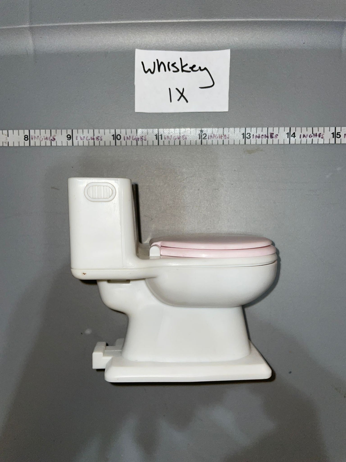 1/6 Scale Modern Toilet - Civilian Diorama