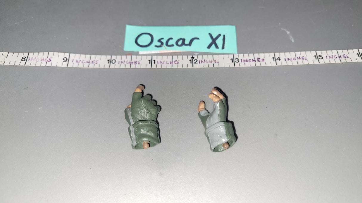 1/6 Scale Modern Gloved Hands