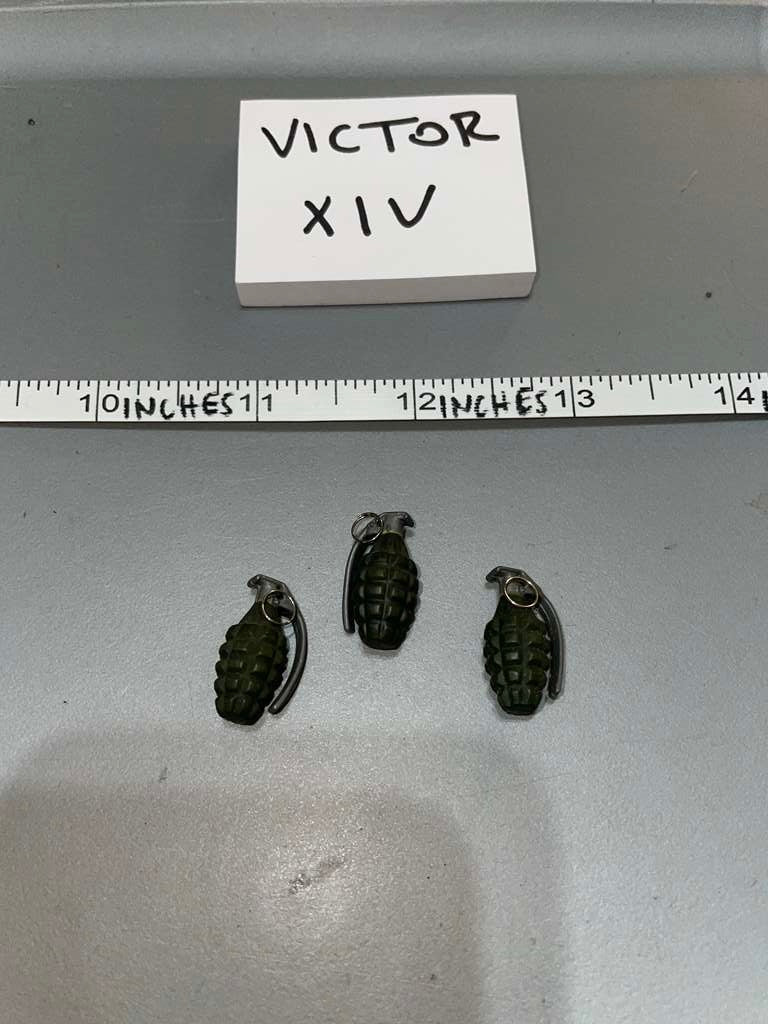 1/6 Scale WWII US Grenade Lot