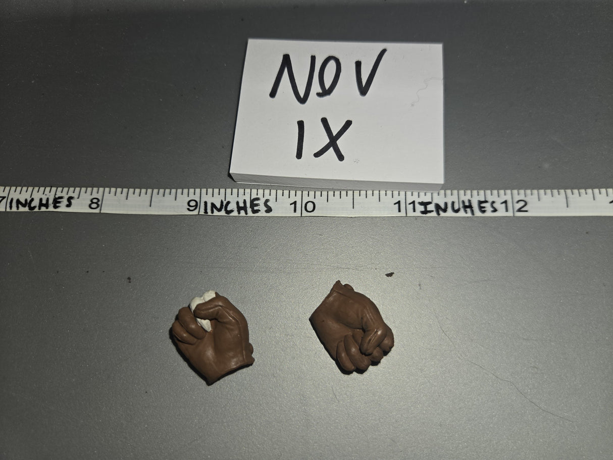 1:6 Scale Science Fiction Hand Lot