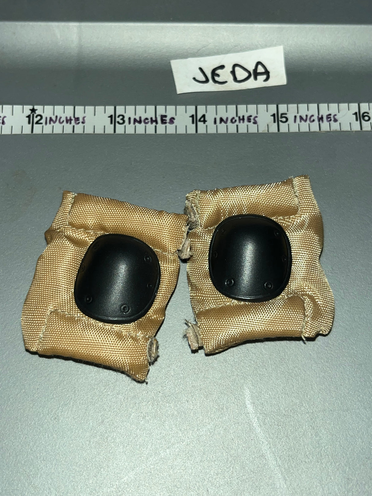 1:6 Scale Modern Era Knee Pads