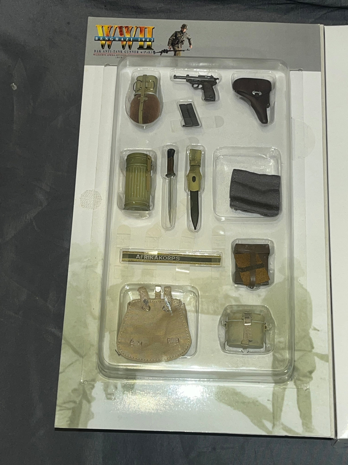 1/6 Scale WWII GERMAN Afrikakorps Antitank Gunner Rudolf Kierst - NIB Dragon