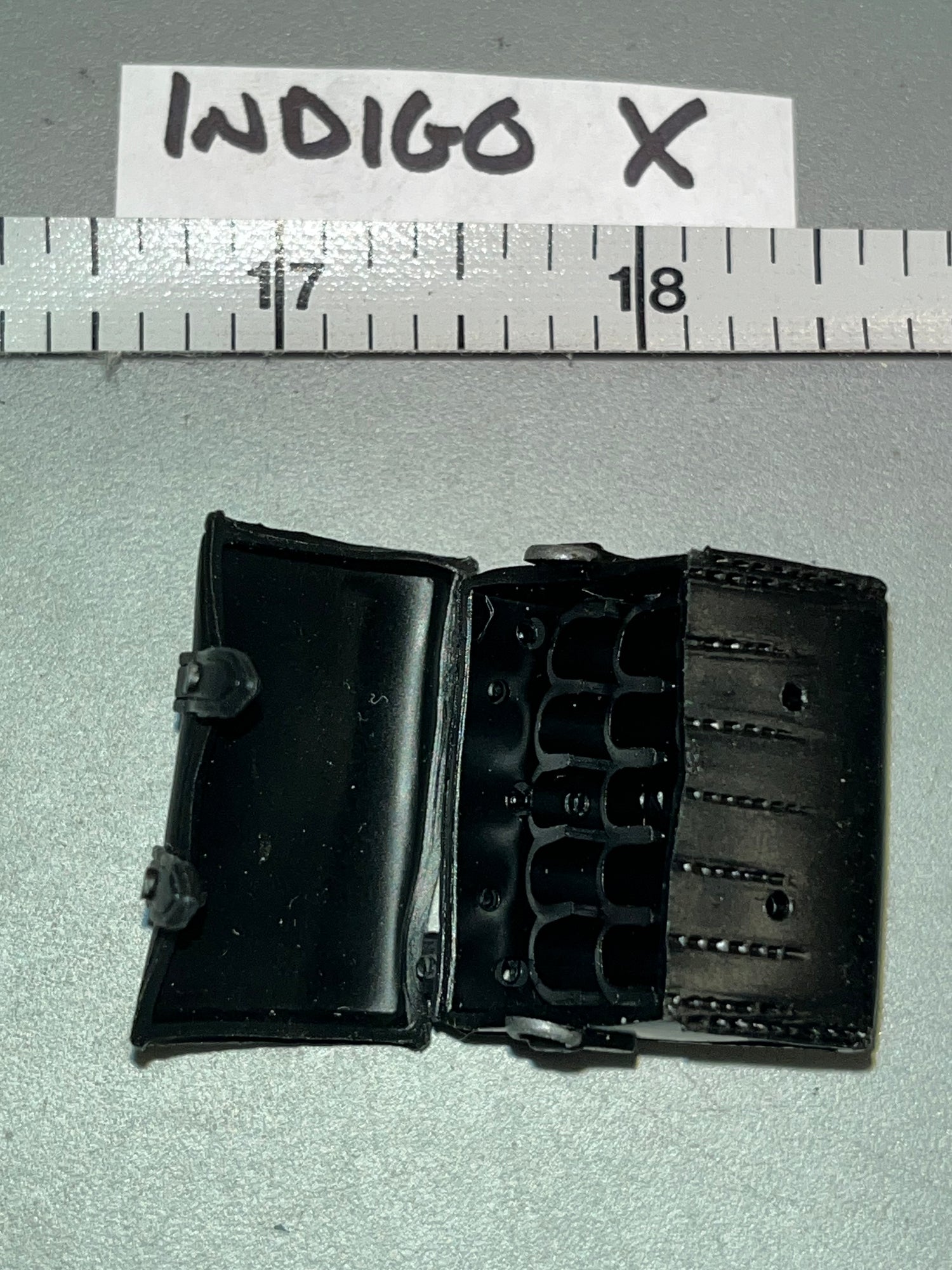 1:6 WWII German  Flare Gun Round Pouch