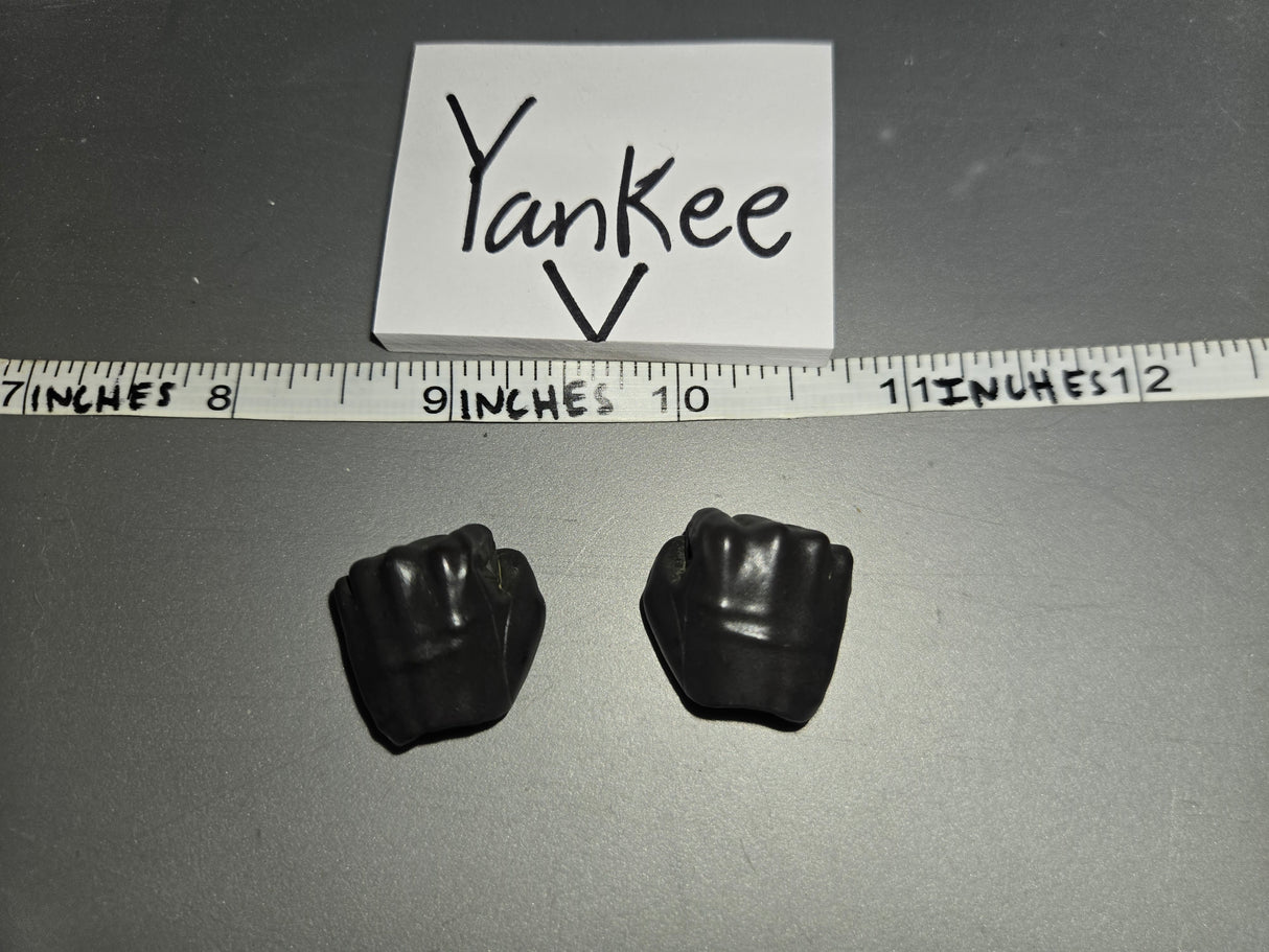 1:6 Scale Medieval Gloved Hands