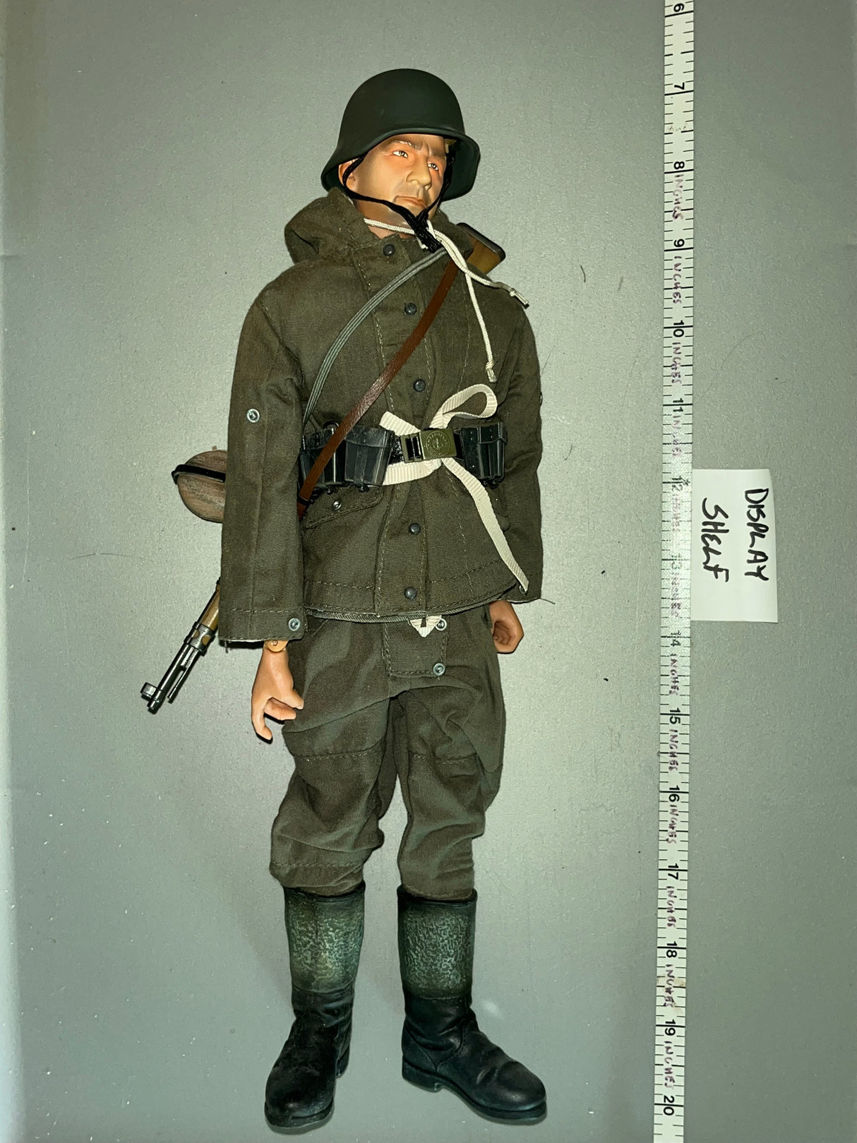 1:6 Scale WWII German Winter Infantry Figure - Dragon (*2E)