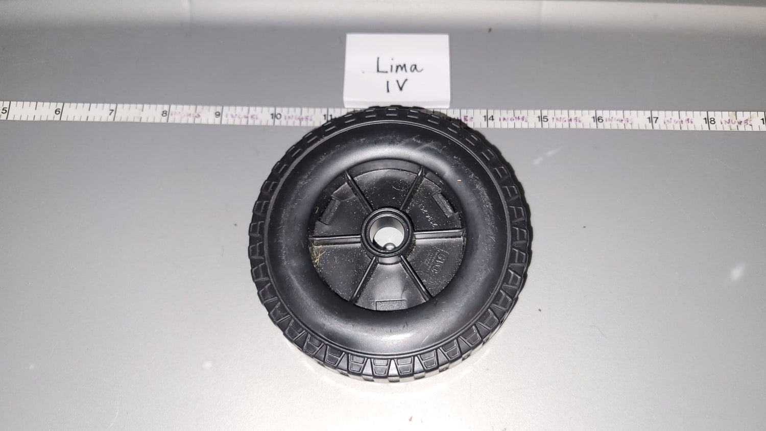 1/6 Scale Wheel / Tire - Diorama Item