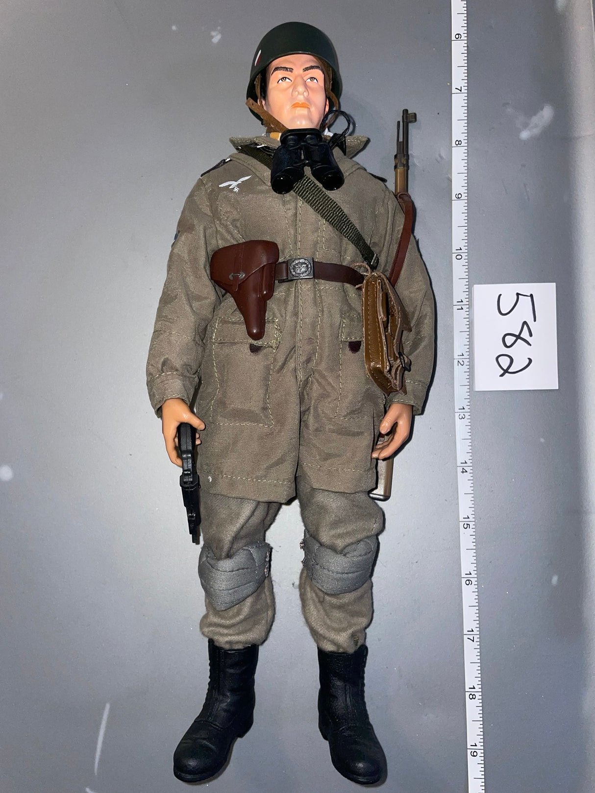 1:6 Scale WWII German Fallschirmjager Paratrooper Dressed Figure - Dragon